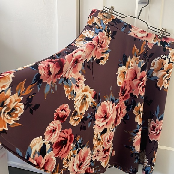 Beautiful Faith and Joy round skirt - Picture 2 of 3